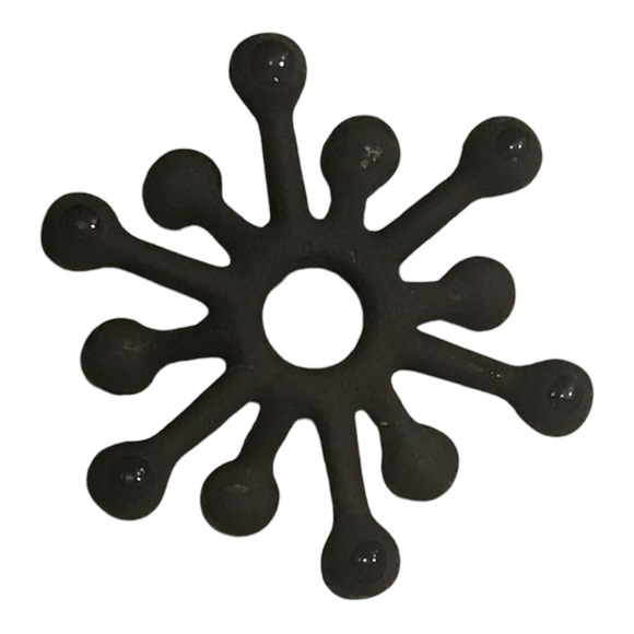 Vintage cast iron spider candlestick holder by Jens Quistgaard for Dansk Design - Picture 4 of 8